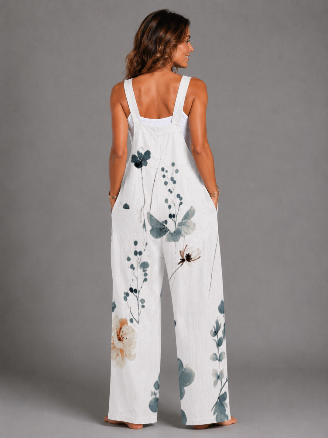 Niamh - Elegant oversized monochrome floral