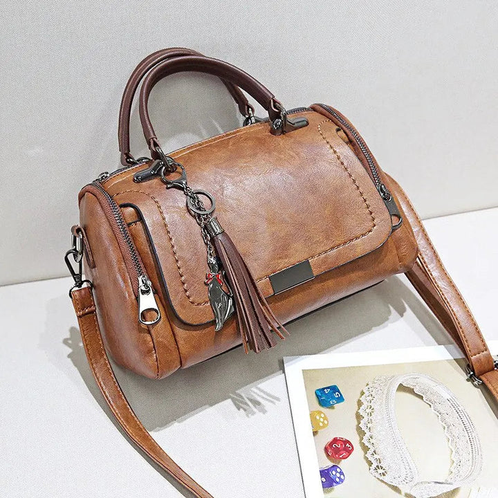 Julia™ | Bag made from structured Vegan Leather
