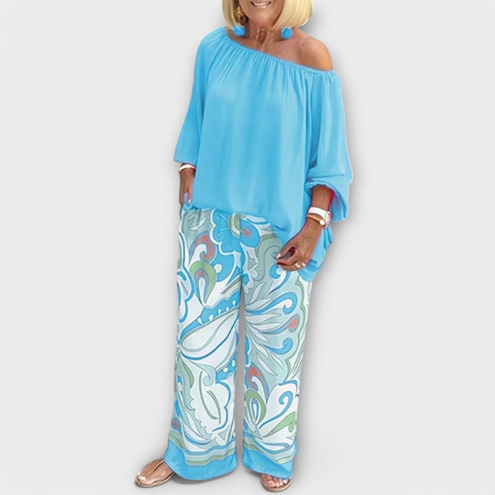 Yesenia - Blaues Set mit Off-Shoulder-Top